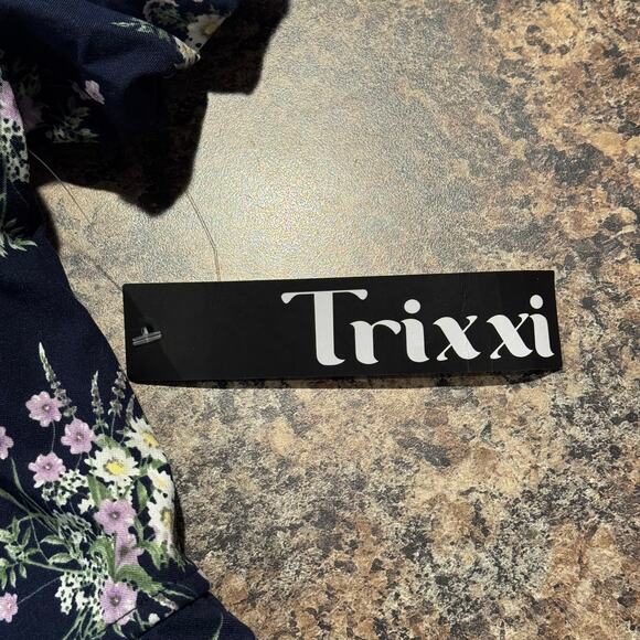 NWT Trixxi Dress Floral Mini Cottage Coquette Puff Sleeve Romantic Blue Medium - Picture 3 of 7